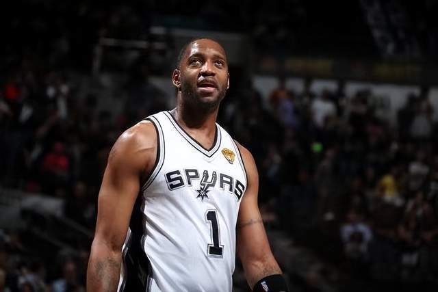 奇才逆转黄蜂终结16连败 鹈鹕力克76人3连胜