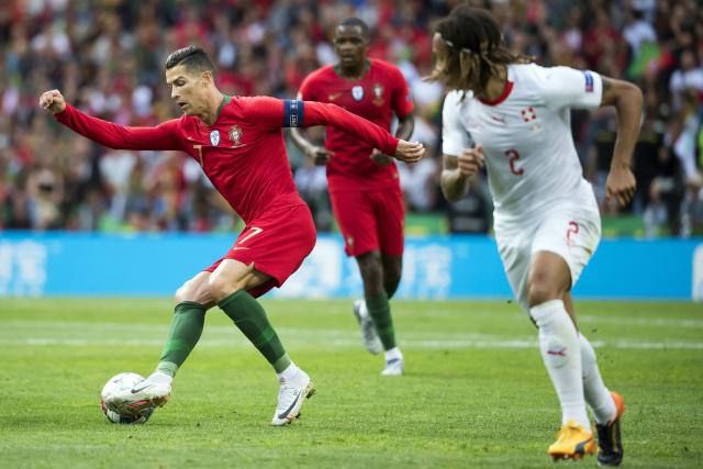 曼联11月最佳候选：奥纳纳、马兹拉维、迪亚洛